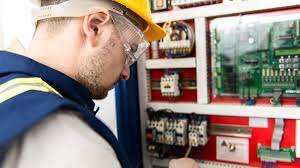 Steps to Become an Electrical Contractor